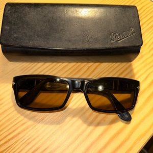 Persol 2747 Sunglasses Men’s Black